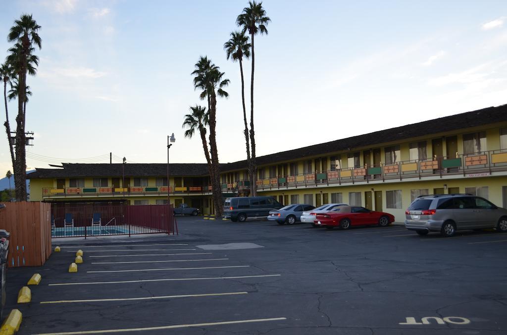 Tropics Motor Hotel Indio Exterior foto