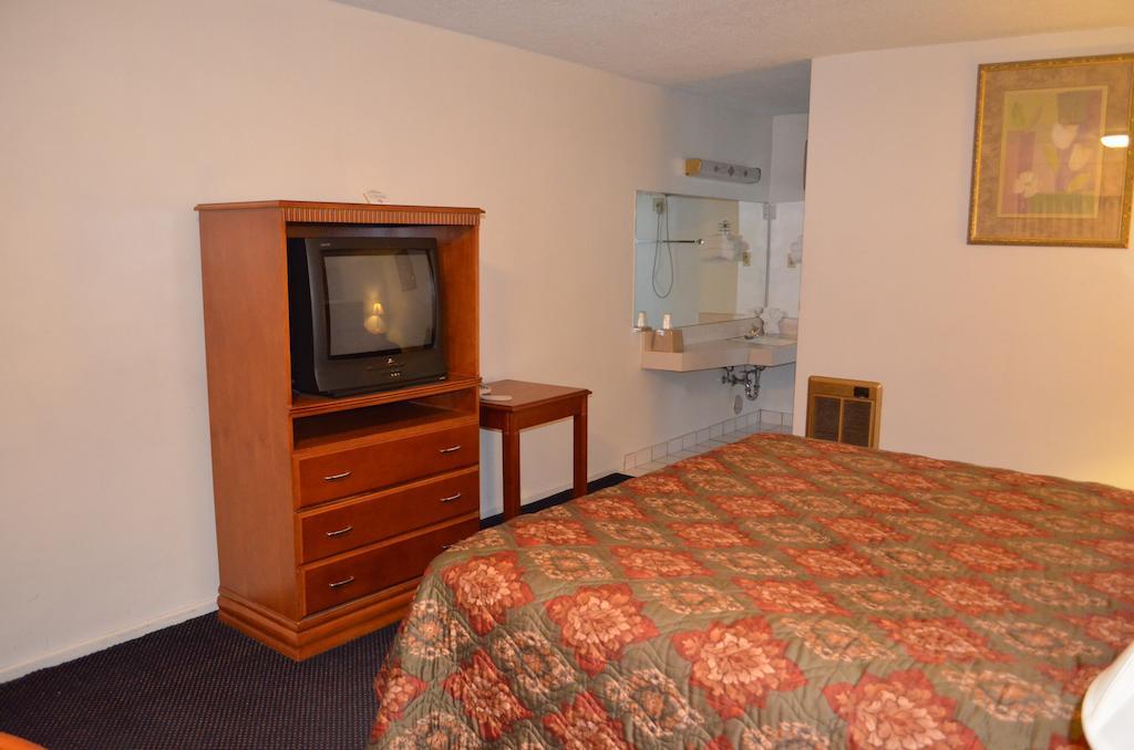 Tropics Motor Hotel Indio Zimmer foto